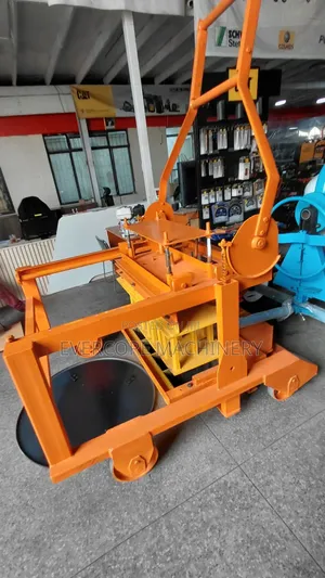 Ccommercial Block Making Machine With Diesel Engine.