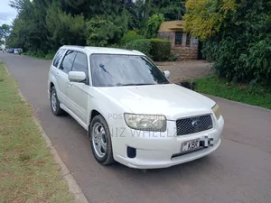 Subaru Forester Automatic 2005 White