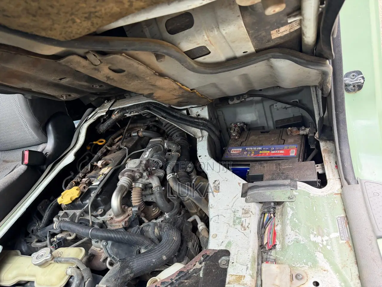 Nissan Caravan (Urvan) 2016 Green