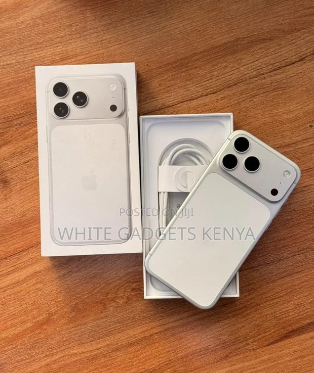 New Apple iPhone 17 Pro 512 GB Silver - thumbnail 2