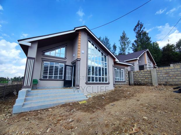 3bdrm Bungalow in Oluulua for sale