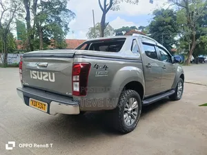 Isuzu D-MAX 2021 Gray