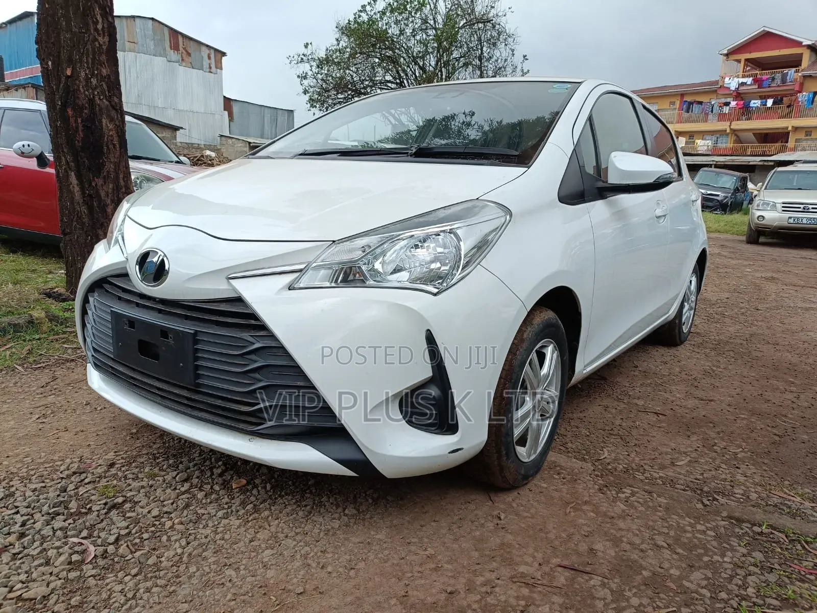 Toyota Vitz 1.0 FWD 5dr 2019 White