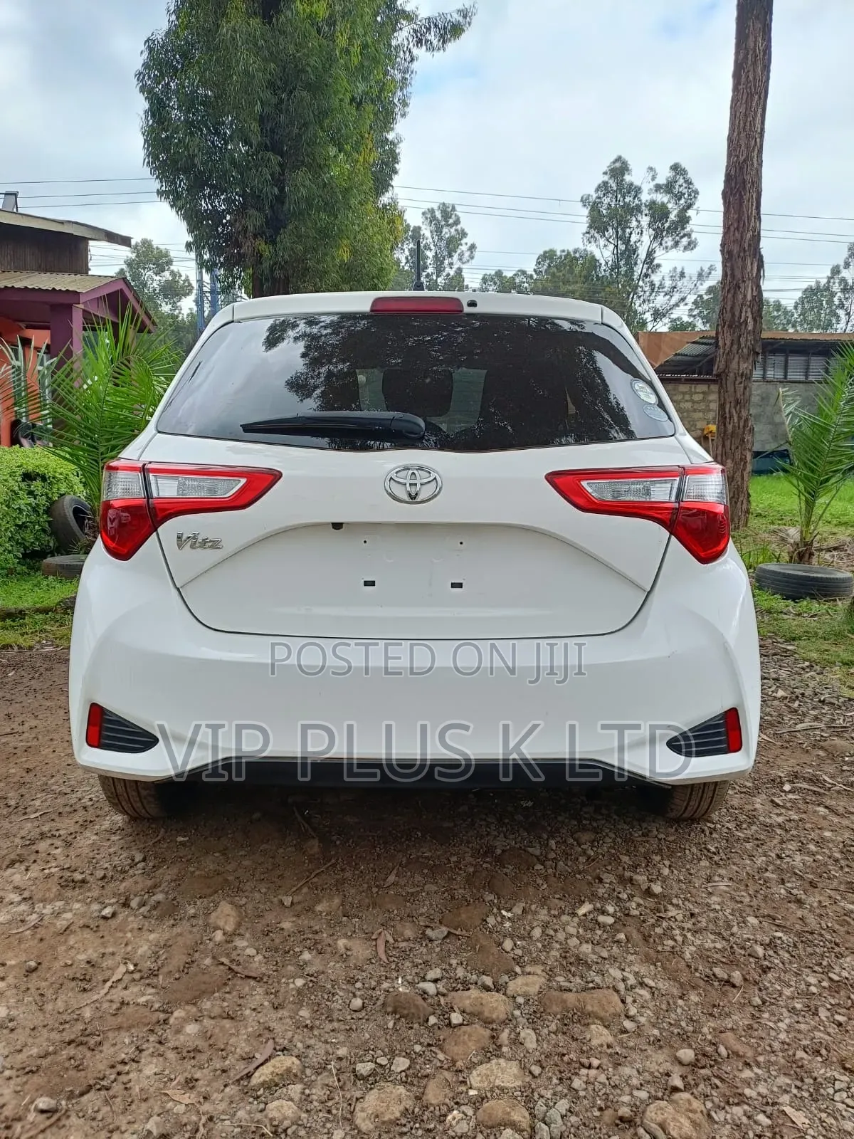 Toyota Vitz 1.0 FWD 5dr 2019 White