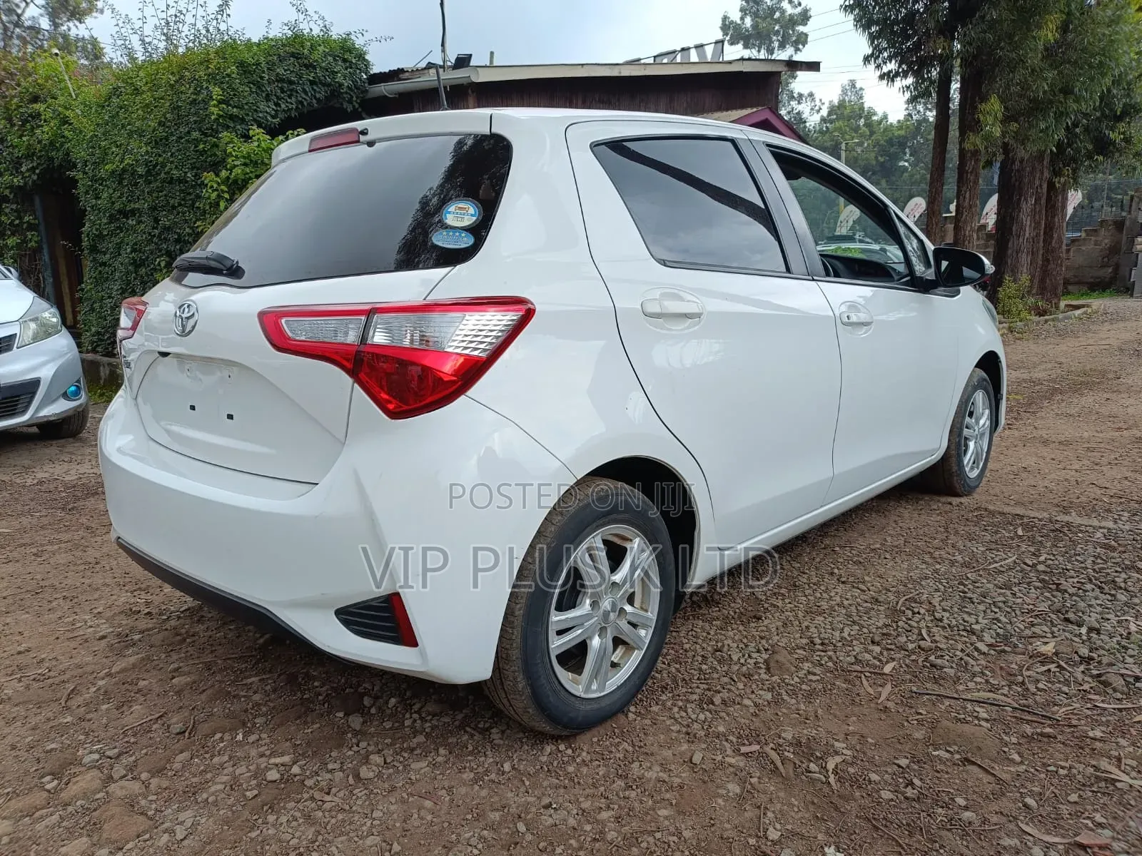 Toyota Vitz 1.0 FWD 5dr 2019 White