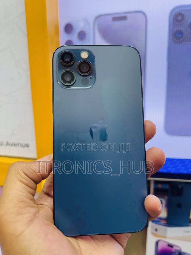 Apple iPhone 12 Pro 256 GB Blue - thumbnail 4