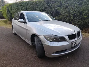 BMW 320i Sedan RWD 2008 Silver