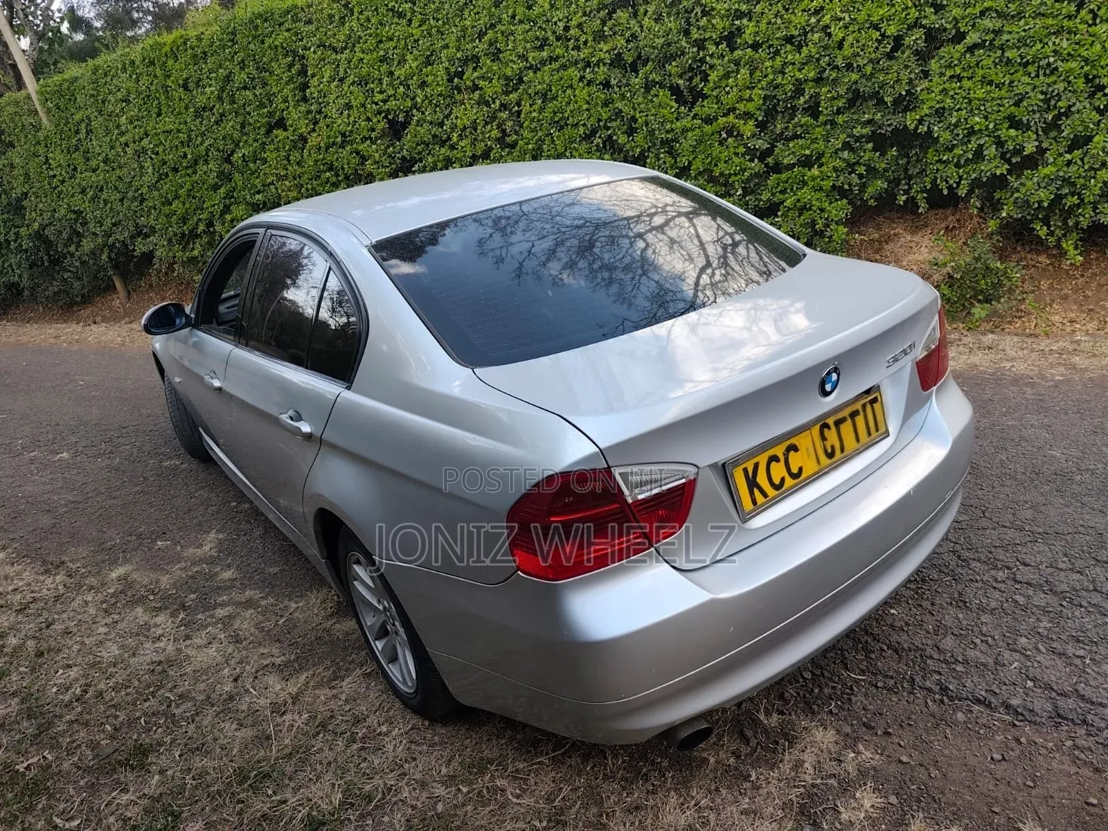BMW 320i Sedan RWD 2008 Silver