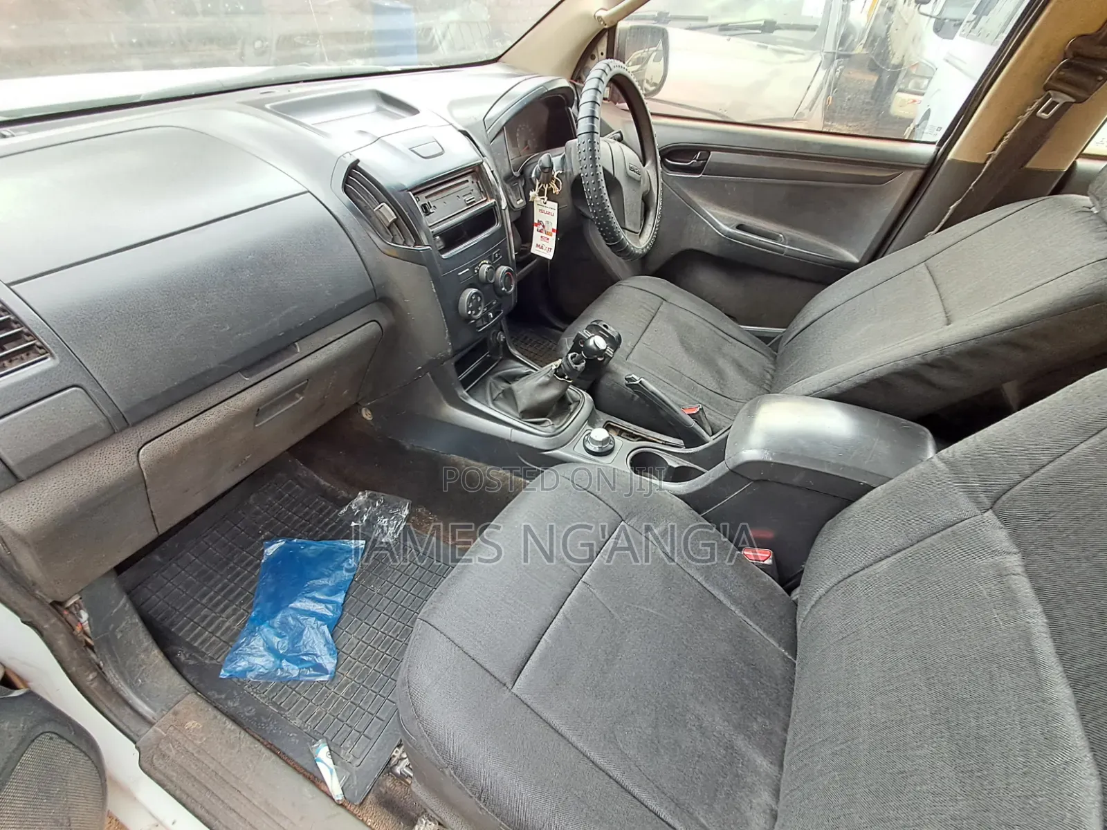 Isuzu D-MAX 2014 White