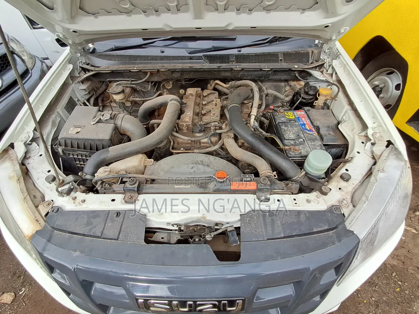 Isuzu D-MAX 2014 White