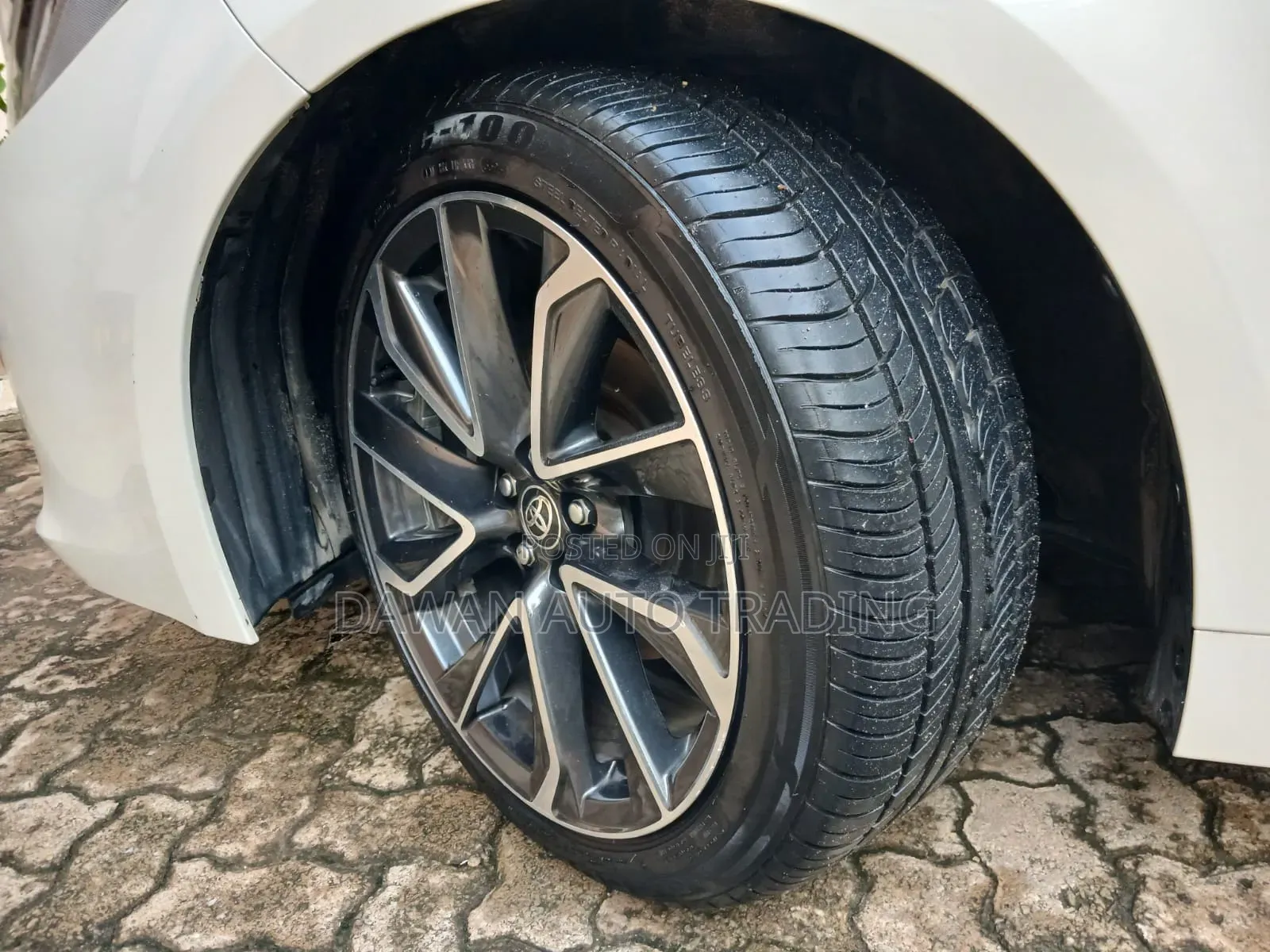 Toyota Corolla 2019 White
