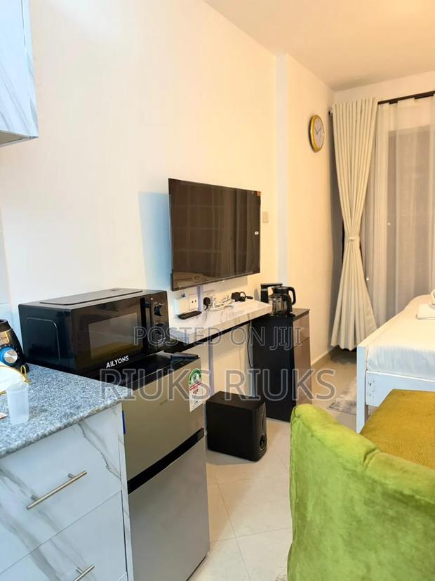 Furnished Studio Airbnb in Ngara Parklands - thumbnail 7
