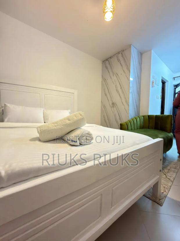 Furnished Studio Airbnb in Ngara Parklands - thumbnail 10