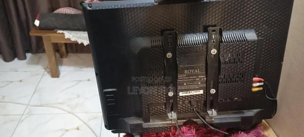 24 Inch Tv - thumbnail 2