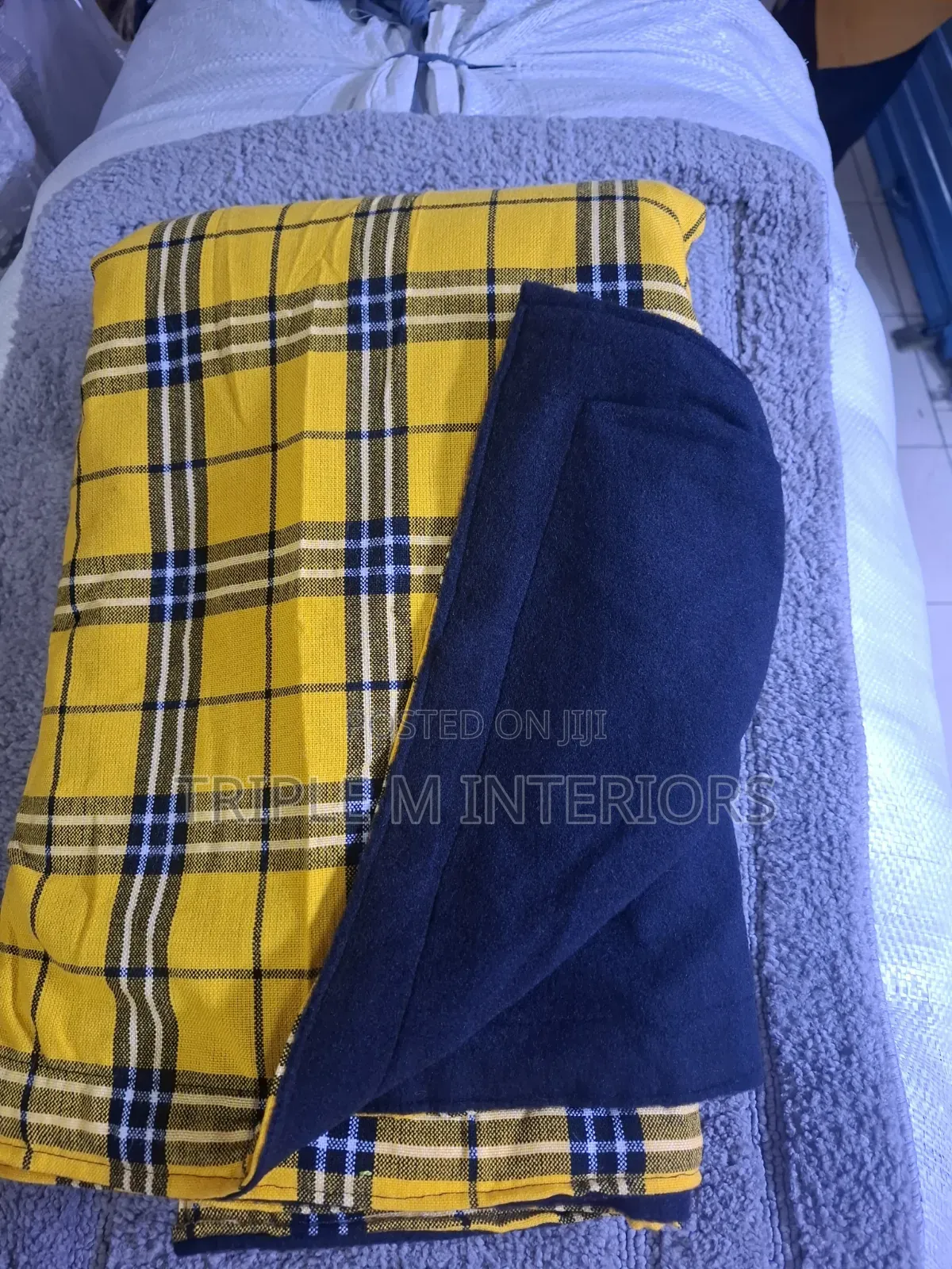 Decorative Maasai-Inspired Fleece Sofa Throws
