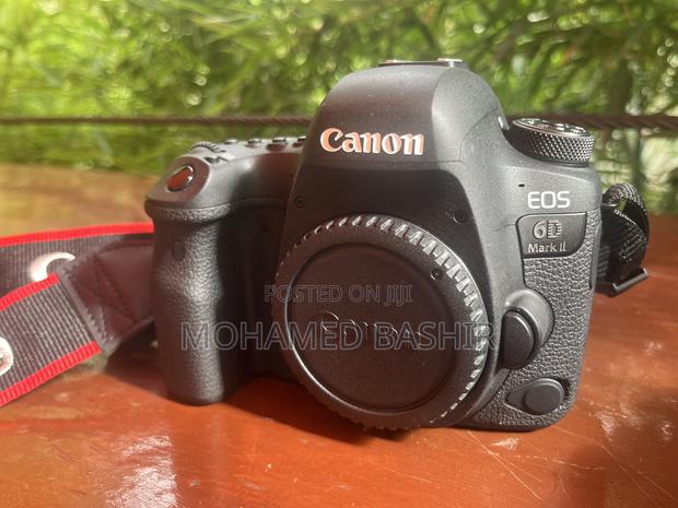 Canon 6d Mark Ii, Low Shutter Count, With 3 Lenses, Almost New - thumbnail 2