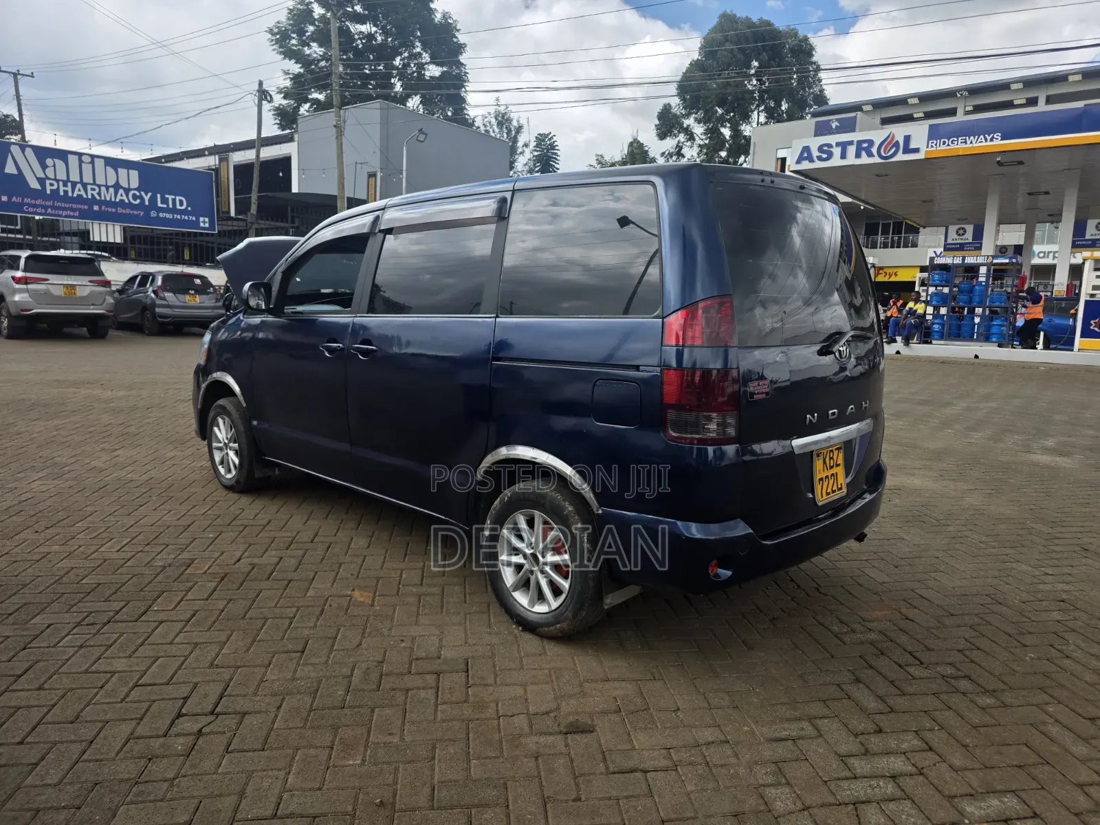Toyota Noah 2007 Blue
