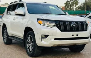 Toyota Land Cruiser Prado 2.8 2019 White