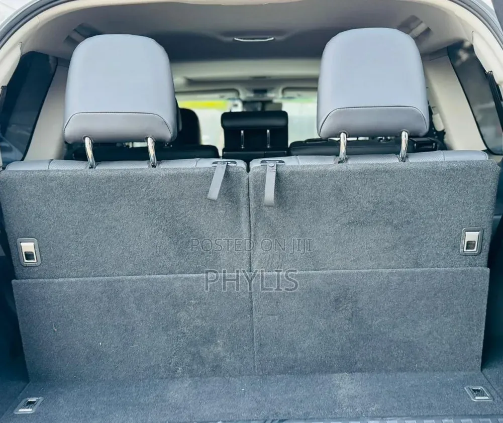 Toyota Land Cruiser Prado 2.8 2019 White