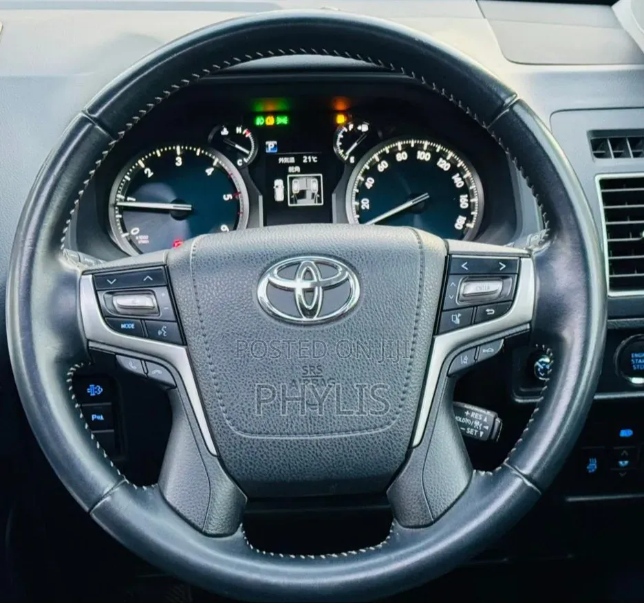 Toyota Land Cruiser Prado 2.8 2019 White