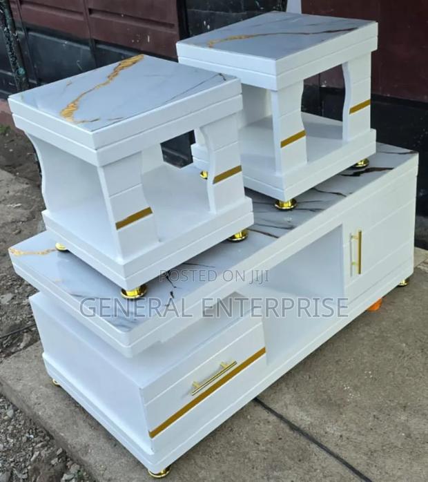 Marble Table With 2 Stools