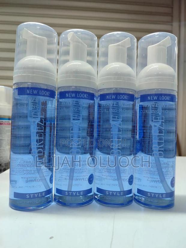 Breeze Style Curling Mousse Designed to Define Curls and Waves