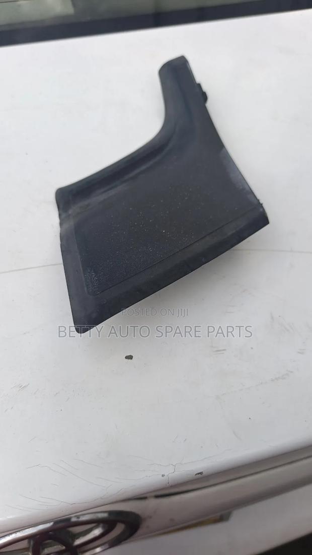 Toyota Pronox Windscreen Finisher - thumbnail 3