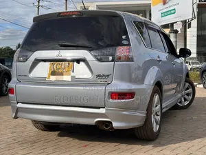 Mitsubishi Outlander 2012 Silver