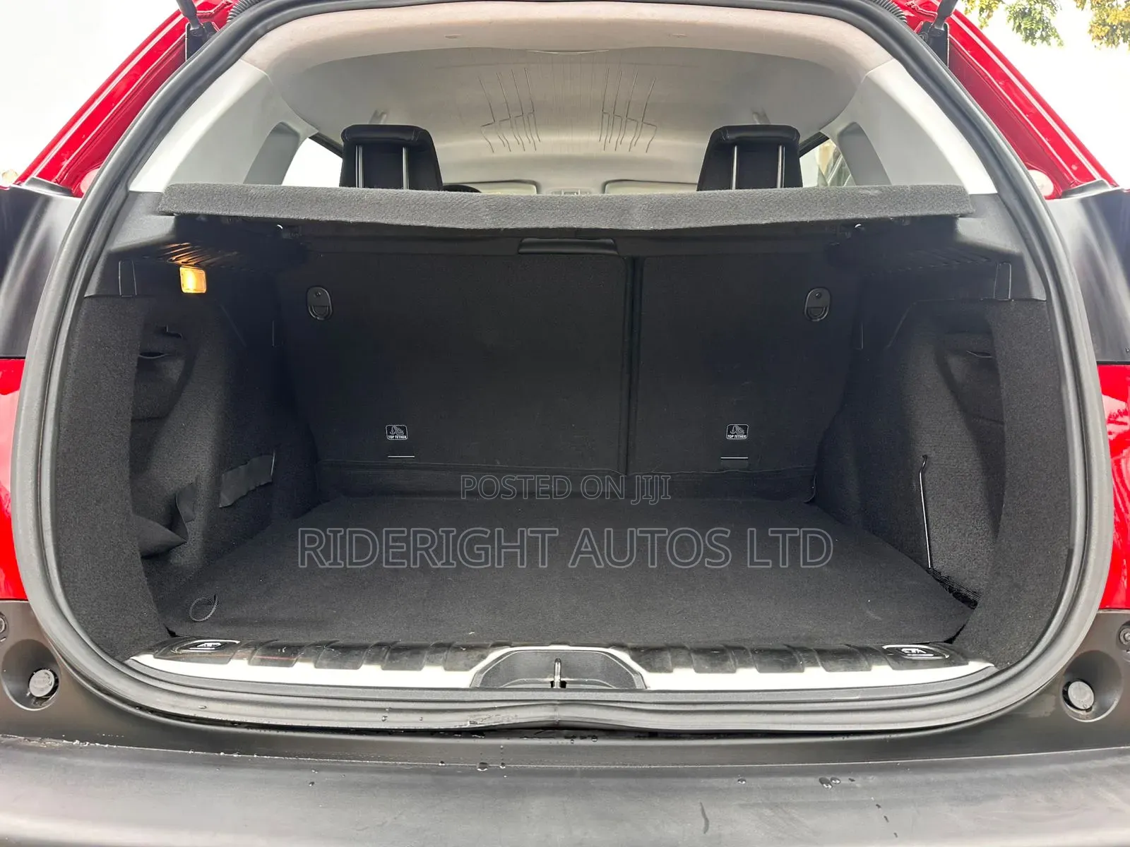 Peugeot 2008 2019 Red