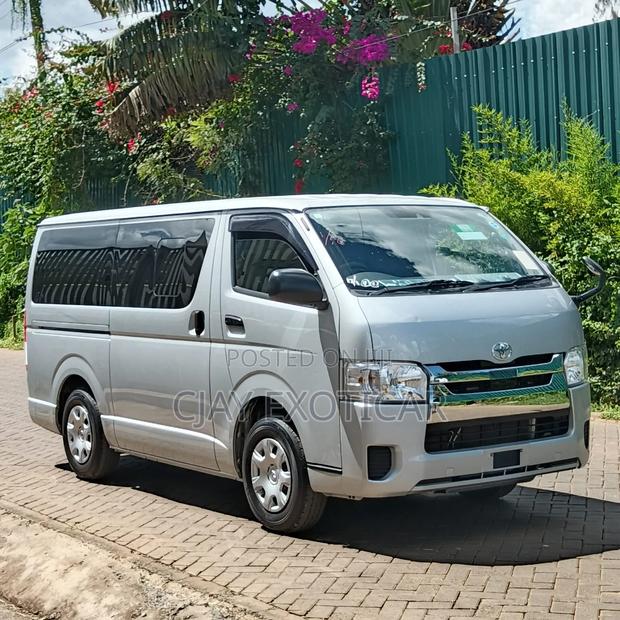 Toyota HiAce 2019 Silver