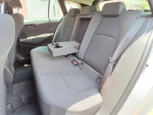 Toyota Corolla 2018 Silver