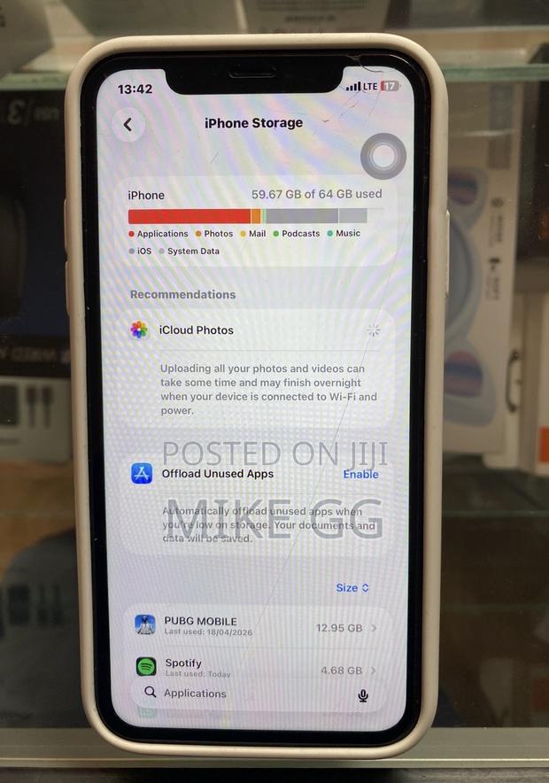Apple iPhone 11 64 GB Purple - thumbnail 3