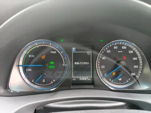 Toyota Harrier 2.5 Hybrid 4WD 2019 Silver