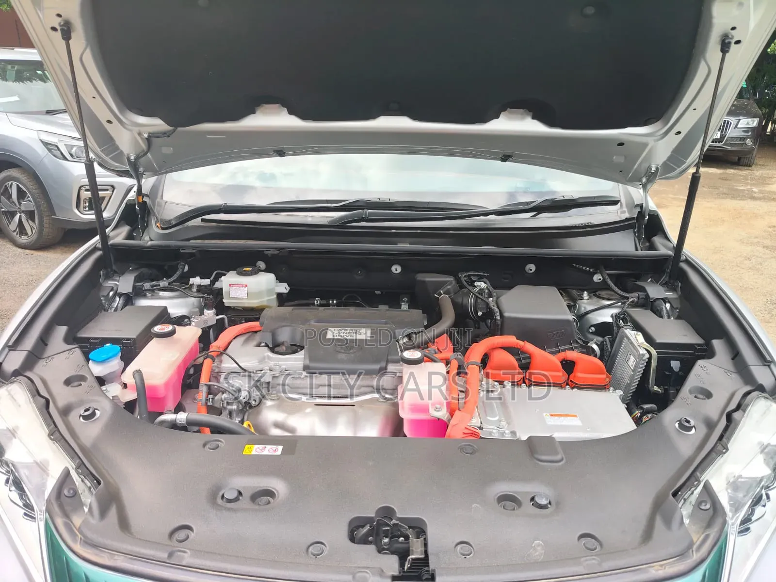 Toyota Harrier 2.5 Hybrid 4WD 2019 Silver