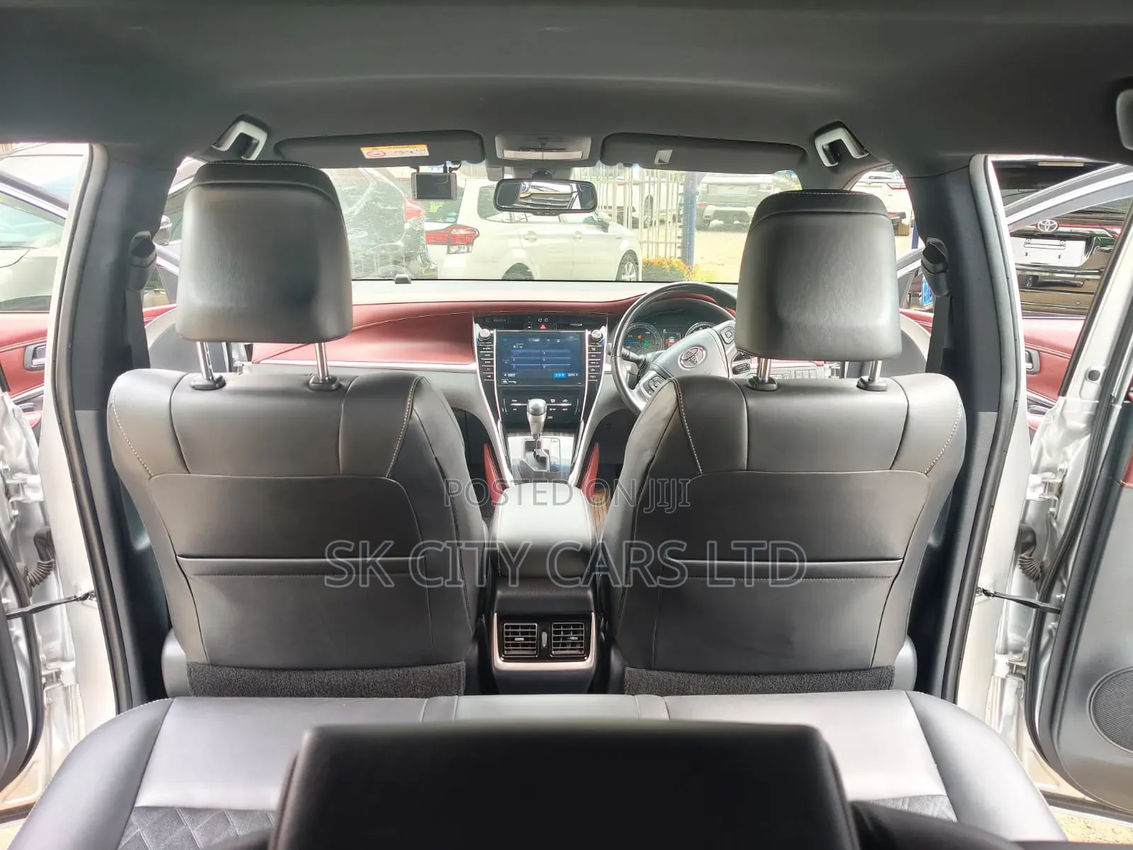 Toyota Harrier 2.5 Hybrid 4WD 2019 Silver