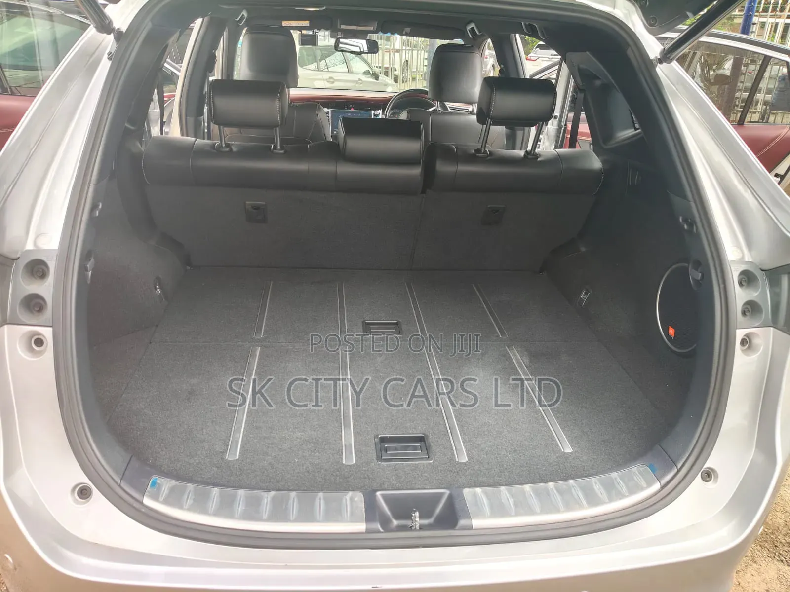 Toyota Harrier 2.5 Hybrid 4WD 2019 Silver