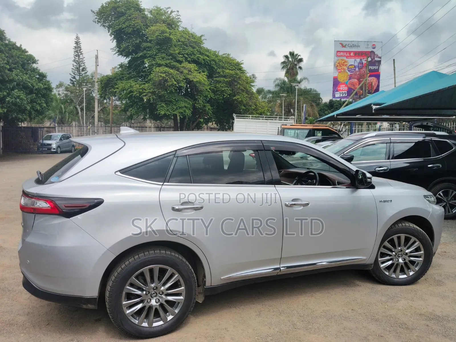 Toyota Harrier 2.5 Hybrid 4WD 2019 Silver