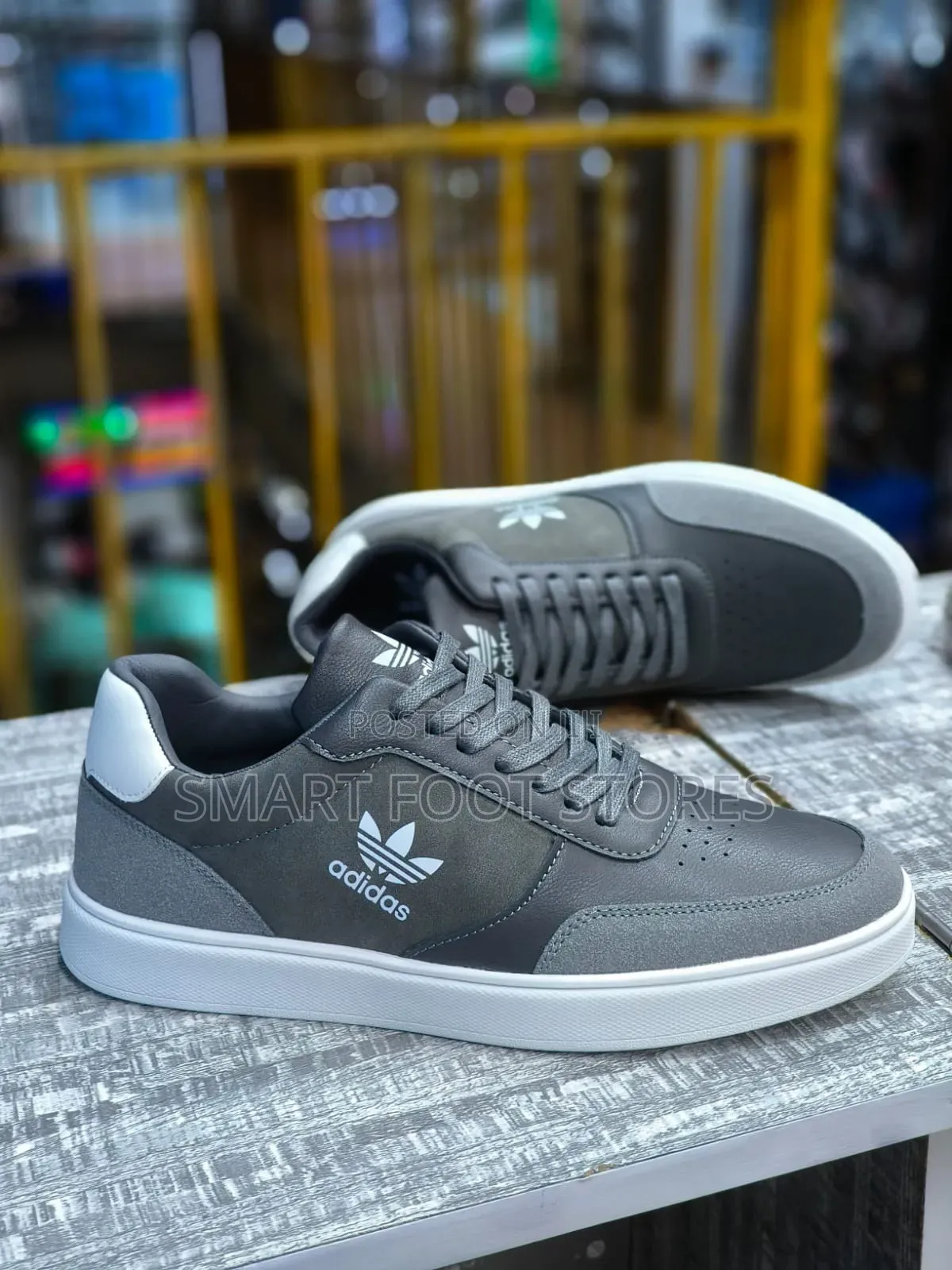 Adidas Casual