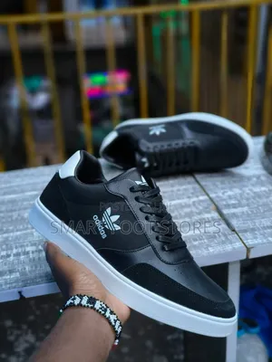 Adidas Casual
