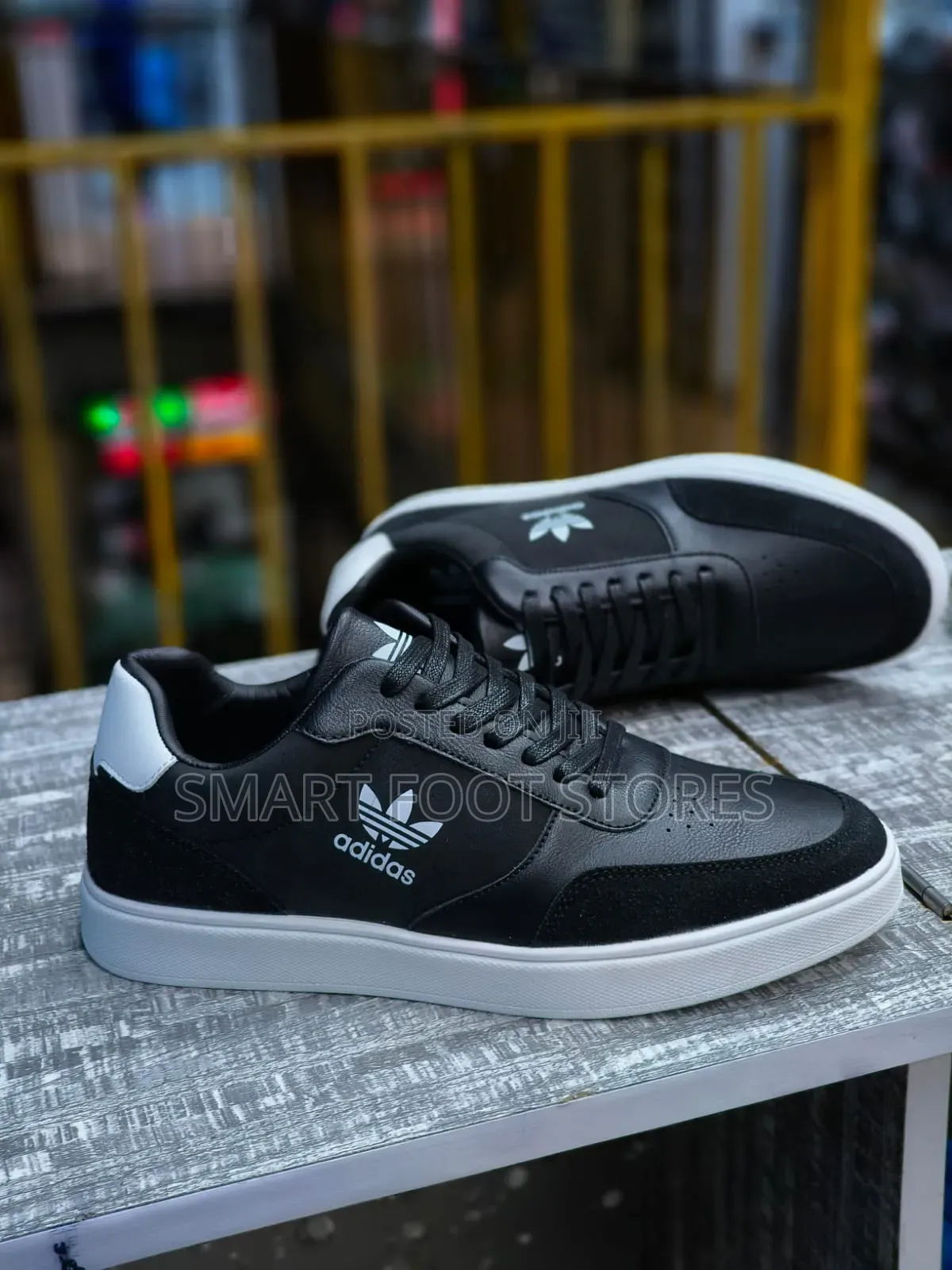 Adidas Casual