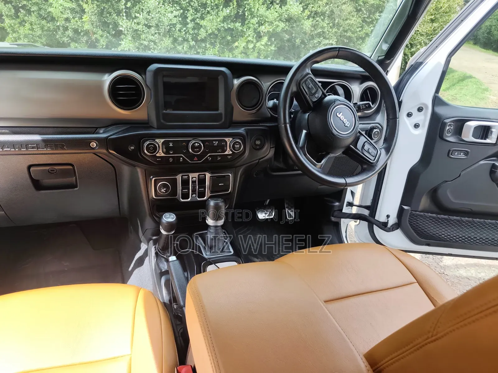Jeep Wrangler 2019 White