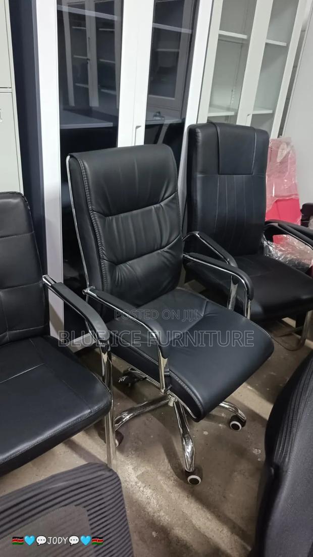Executive Swivel Office Chair