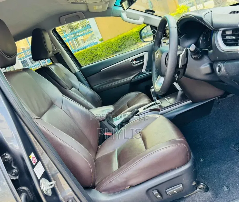 Toyota Fortuner 2.8 D AWD 2019 Black