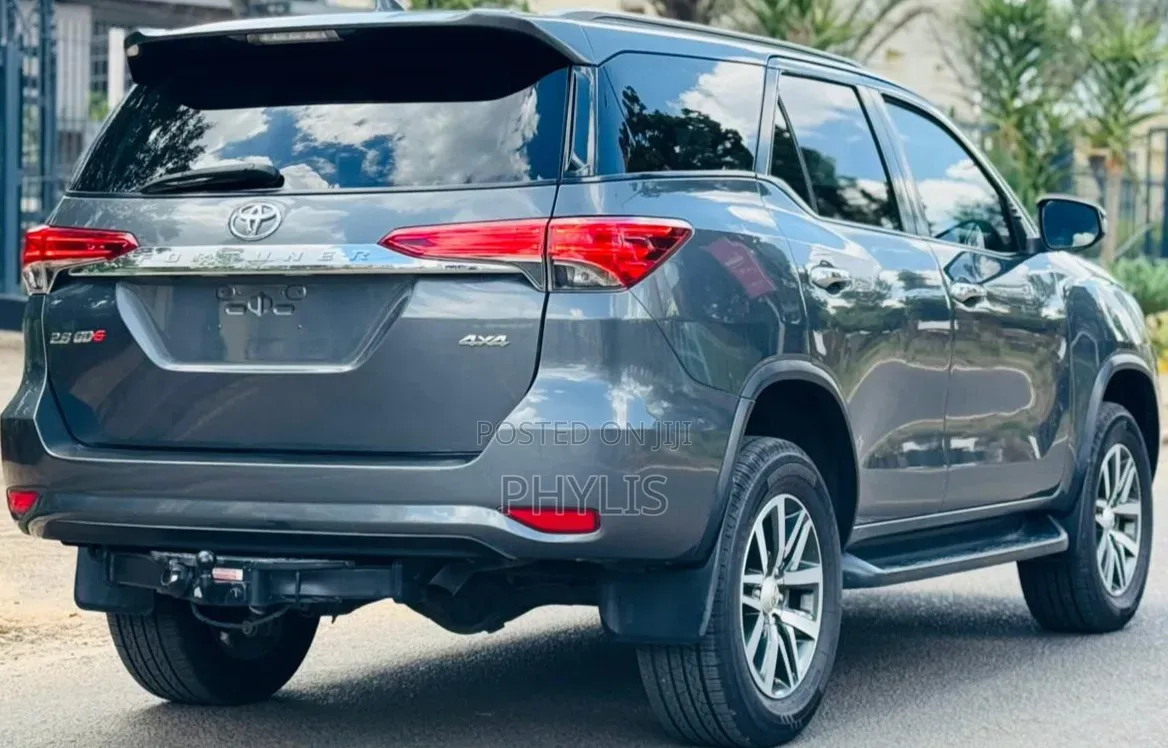 Toyota Fortuner 2.8 D AWD 2019 Black