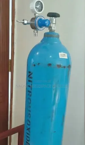 8.5m3 Nitrous Oxide Cylinder Complete With Regulator