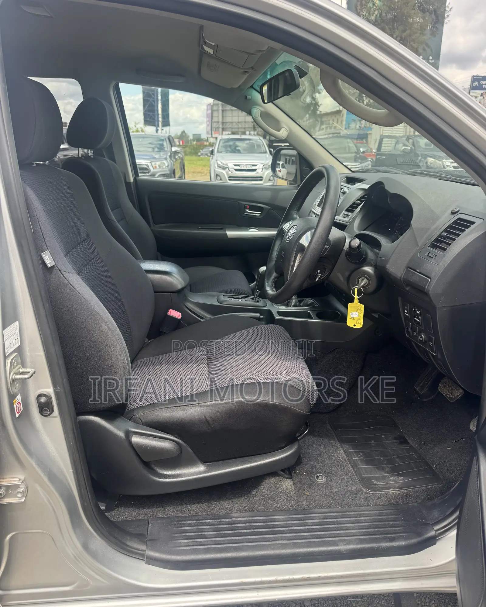 Toyota Hilux 2016 Silver