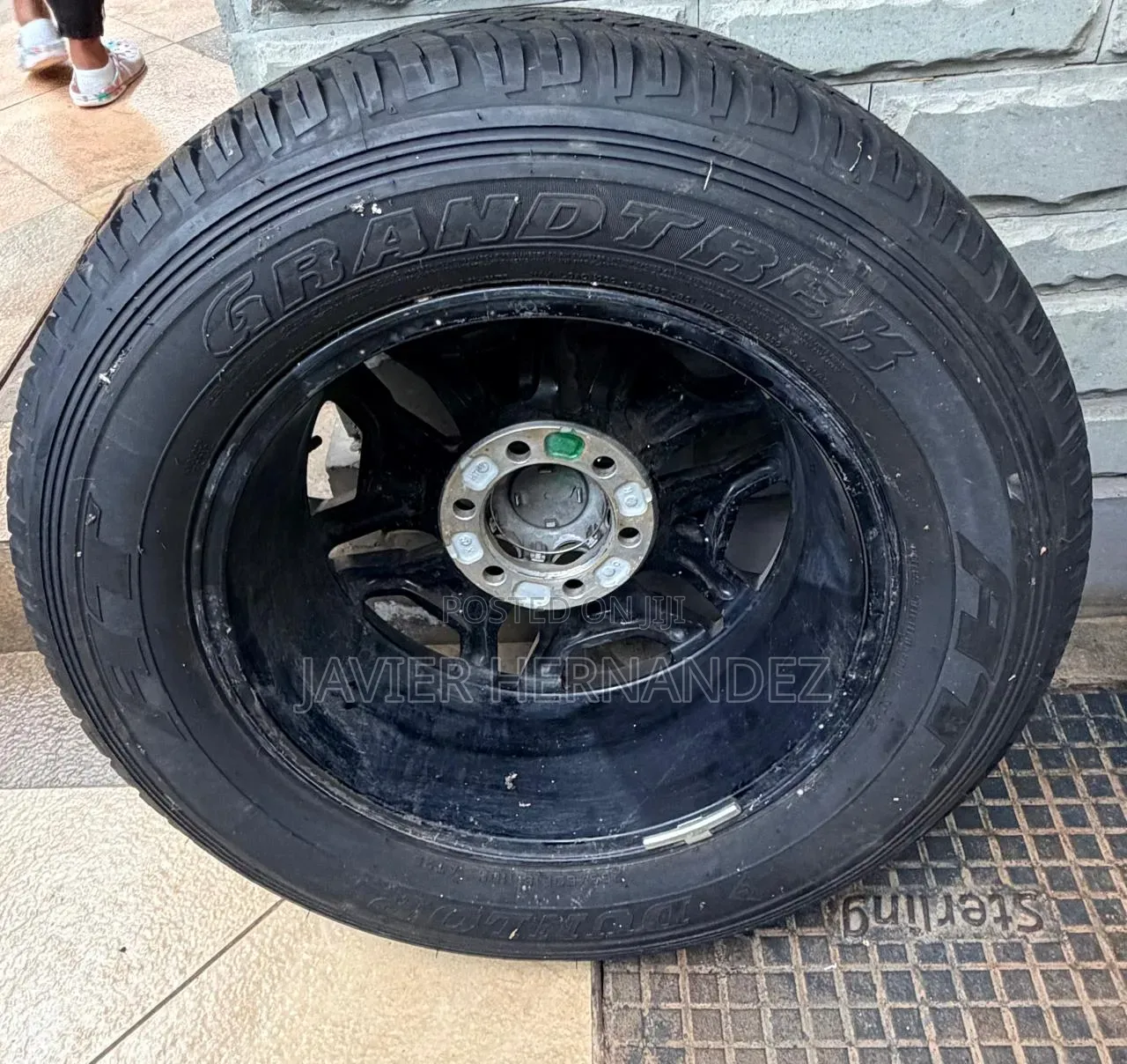 Dunlop Tyers Elegant Rims!