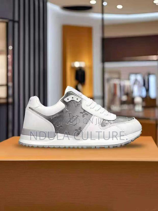 ( Lv )Louis Vuitton Run Away Iridescent Sneakers - thumbnail 6