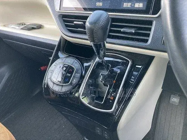 Toyota Voxy 2019 White