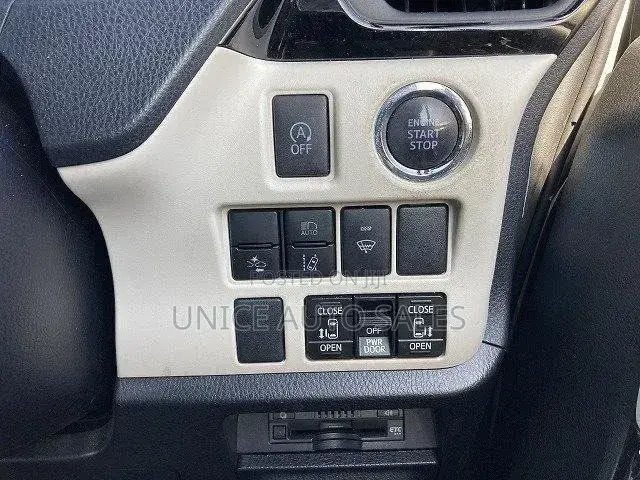 Toyota Voxy 2019 White